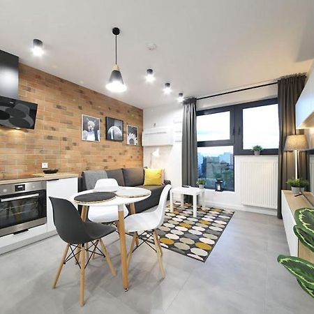 Apartments Wroclaw! Urocze Studio! Bagian luar foto